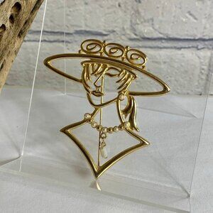 J.J. Jonette Signed LADY IN Hat and Pearls Brooch Pin